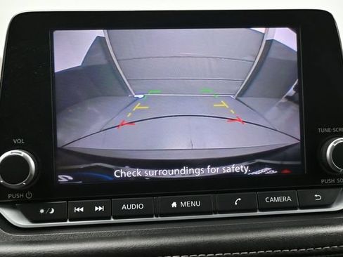 Used 2023 Nissan Rogue S FWD image 19