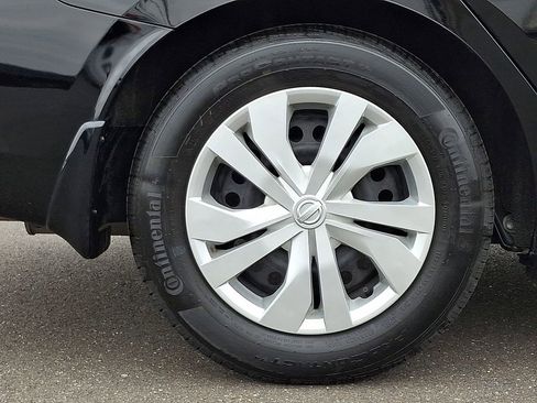 Certified 2023 Nissan Versa S image 11