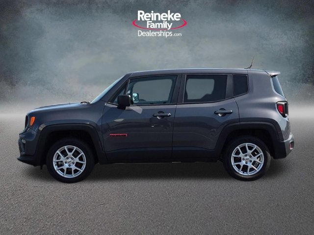 Used 2023 Jeep Renegade Latitude AWD/4WD image 9