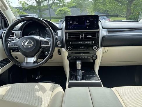 Used 2022 Lexus GX 460 Premium w/ Premium Package AWD/4WD image 15
