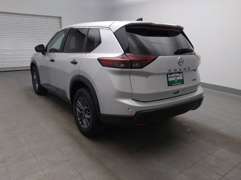 Used 2024 Nissan Rogue S AWD/4WD image 5