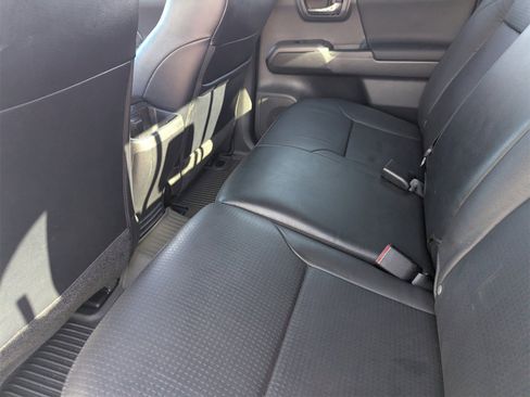 Used 2023 Toyota Tacoma TRD Off-Road image 15