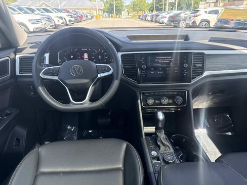Used 2023 Volkswagen Atlas SE AWD/4WD image 15