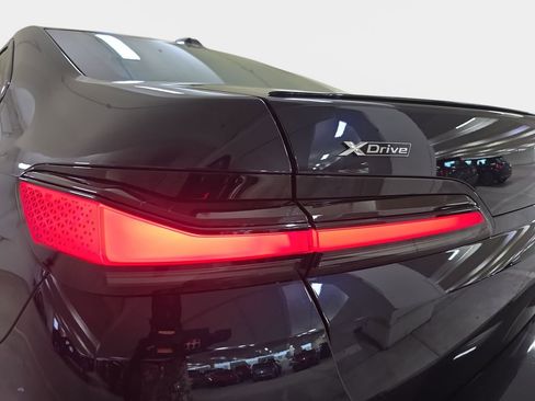 Used 2023 BMW 760i xDrive w/ Executive Package AWD/4WD image 33