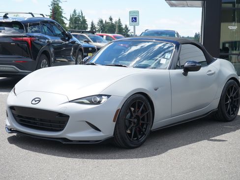 Used 2025 MAZDA MX-5 Miata Club w/ Brembo/BBS Recaro Package RWD image 8