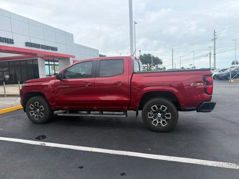 Used 2023 Chevrolet Colorado Z71 AWD/4WD image 3