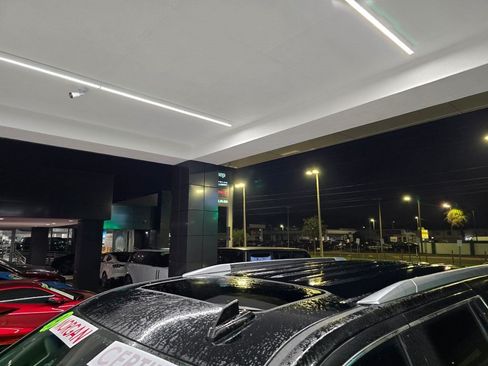 Used 2019 Cadillac Escalade Luxury AWD/4WD image 12