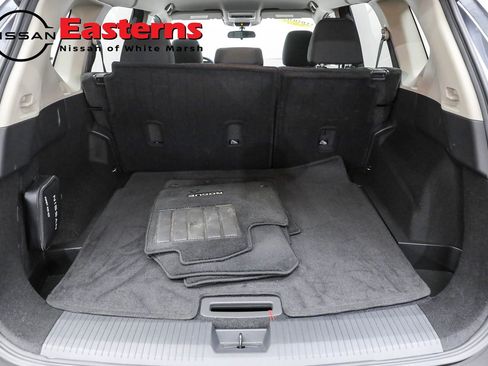 Used 2023 Nissan Rogue S image 15