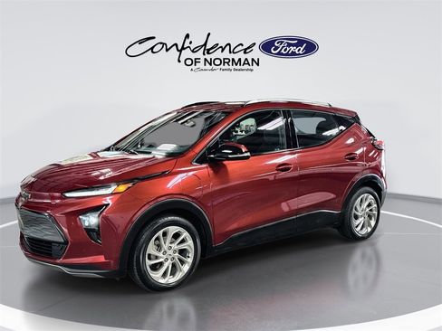 Used 2022 Chevrolet Bolt EUV LT w/ Comfort Package image 4