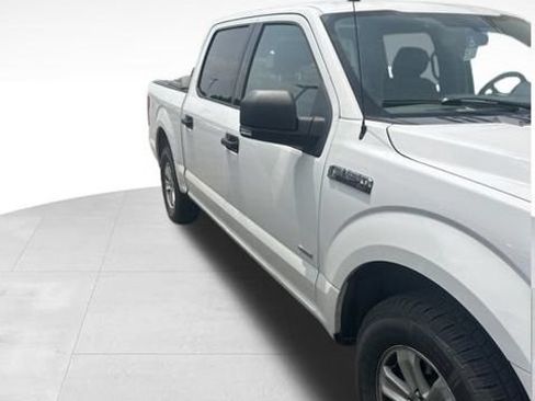 Used 2017 Ford F150 XLT w/ Equipment Group 301A Mid RWD image 10