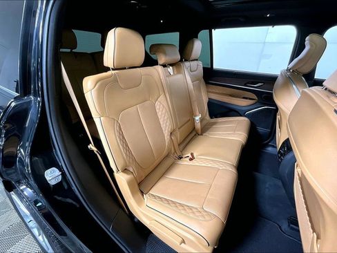 Used 2024 Jeep Grand Cherokee L Summit w/ Advanced Protech Group IV image 27