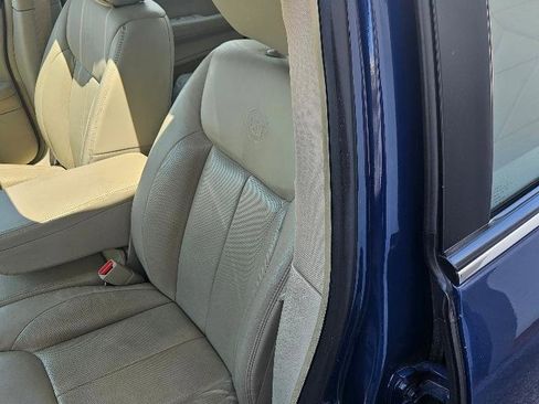 Used 2009 Cadillac DTS w/ Sun And Sound Package FWD image 11