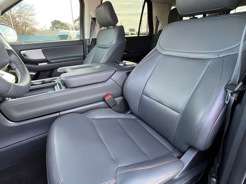 Used 2025 Ford Expedition Max Active image 18