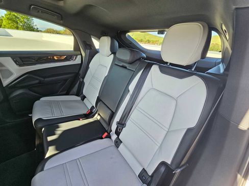 Used 2025 Porsche Cayenne S image 17