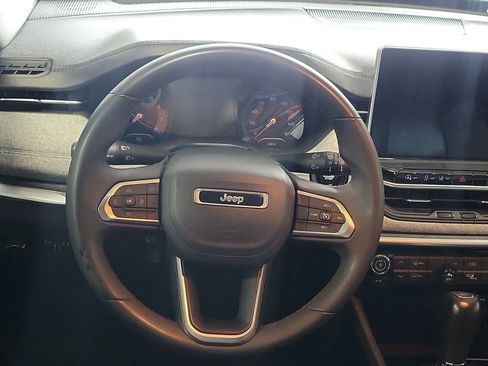 Used 2024 Jeep Compass Latitude AWD/4WD image 23