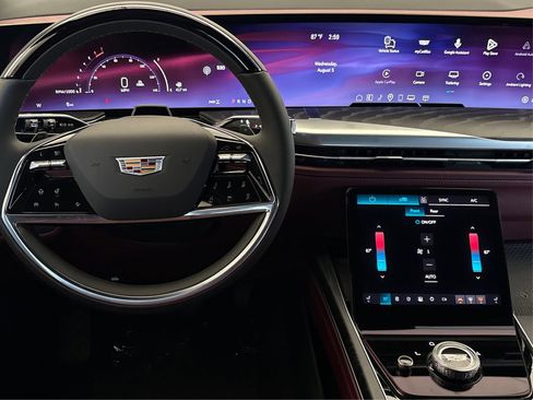 New 2026 Cadillac Escalade ESV Luxury AWD/4WD image 16