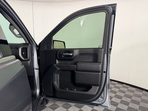 Used 2021 Chevrolet Silverado 1500 LTZ AWD/4WD image 38