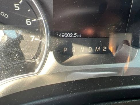 Used 2013 Ford F150 Platinum RWD image 2