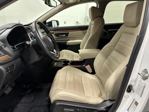 Used 2020 Honda CR-V Touring image 16