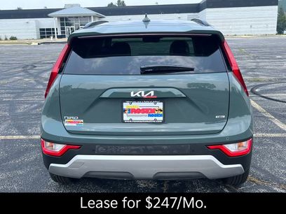 New 2025 Kia Niro EX