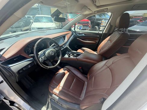 Used 2018 Buick Enclave Avenir w/ Avenir Technology Package AWD/4WD image 9