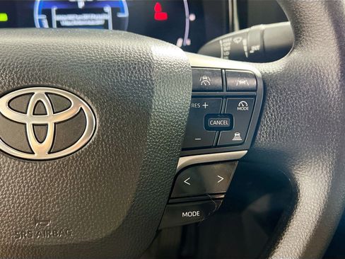 Used 2026 Toyota Camry LE image 19