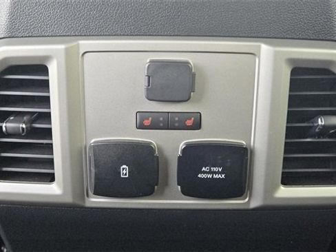 Used 2020 Ford F150 Lariat w/ Equipment Group 502A Luxury image 12