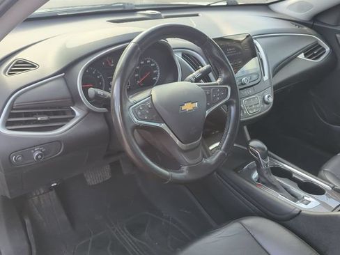 Used 2022 Chevrolet Malibu LT w/ Leather Package FWD image 12