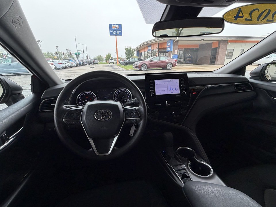 Used 2024 Toyota Camry LE AWD/4WD image 11