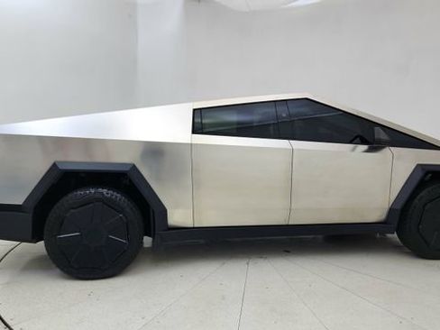 Used 2024 Tesla Cybertruck AWD Crew Cab image 6