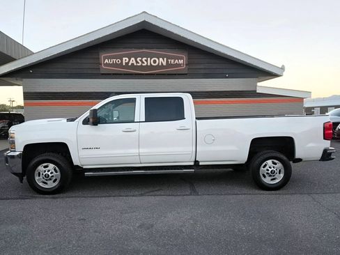 Used 2017 Chevrolet Silverado 2500 LT w/ LT Fleet Convenience Package AWD/4WD image 2