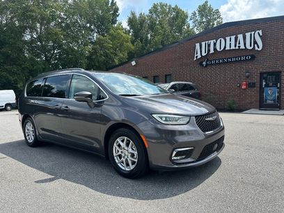 Used 2022 Chrysler Pacifica Touring-L