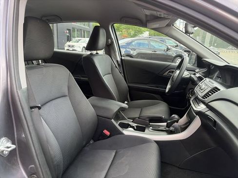 Used 2015 Honda Accord LX image 25