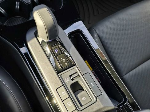 Certified 2025 Toyota Prius AWD image 25