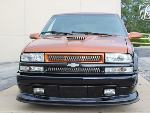 Used 2001 Chevrolet Blazer Xtreme w/ Preferred Equipment Group RWD image 24