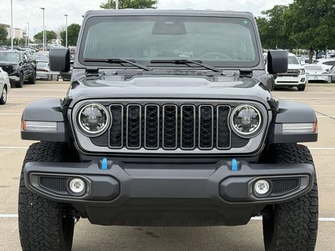 Used 2025 Jeep Wrangler Unlimited Rubicon 4xe w/ Safety Group AWD/4WD image 7