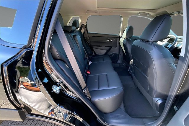 New 2027 Nissan Rogue Dark Armor FWD image 10
