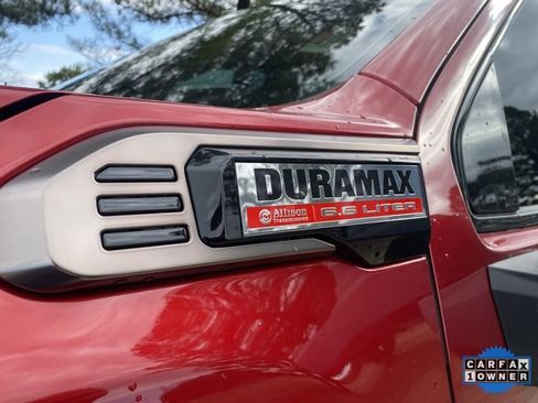 Used 2025 GMC Sierra 2500 AT4X image 5