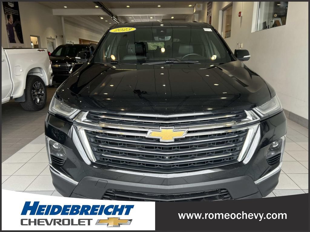 Certified 2023 Chevrolet Traverse LT w/ LT Premium Package AWD/4WD image 41
