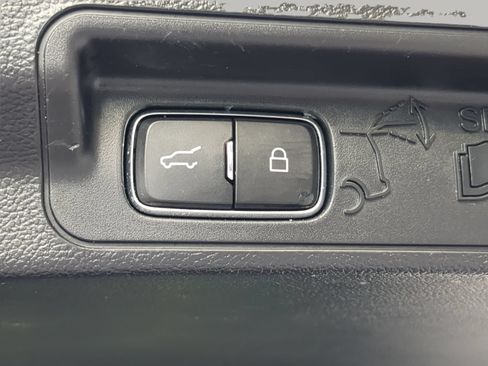 Certified 2021 Ford Explorer XLT RWD image 47