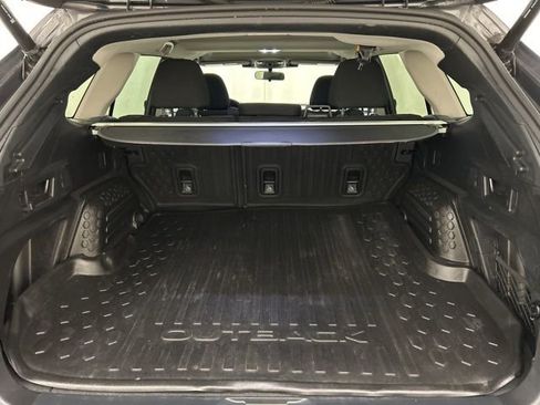 Used 2023 Subaru Outback Premium image 30