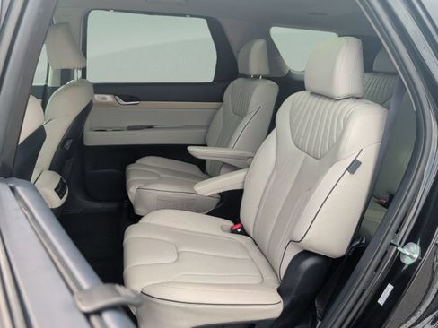 Used 2023 Hyundai Palisade Limited FWD image 39