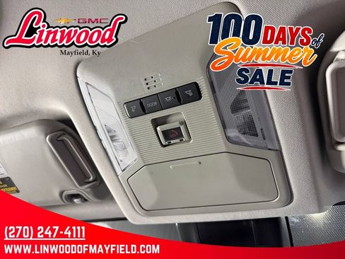 Used 2025 Toyota RAV4 XLE FWD image 31