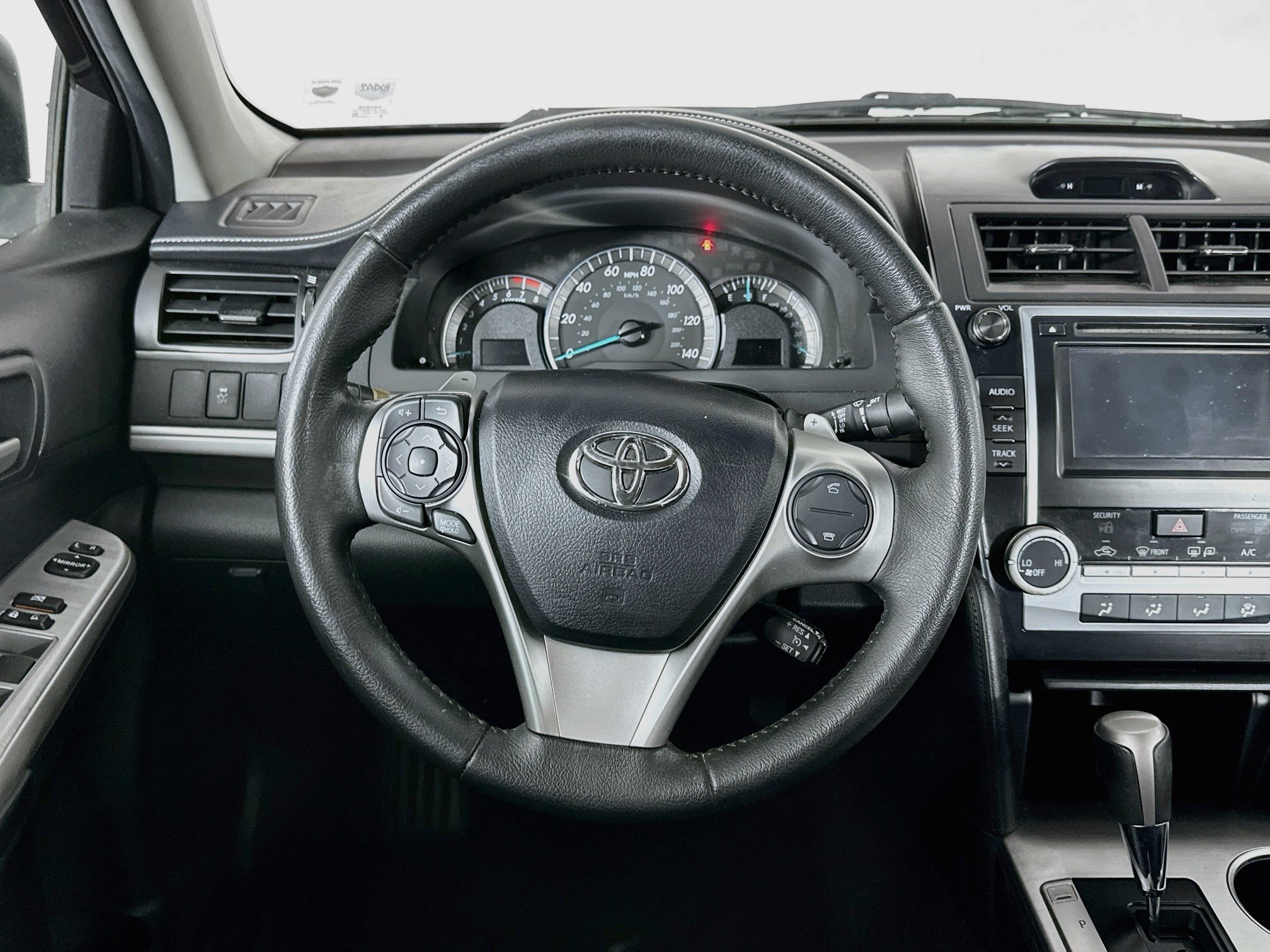 Used 2012 Toyota Camry SE FWD image 17