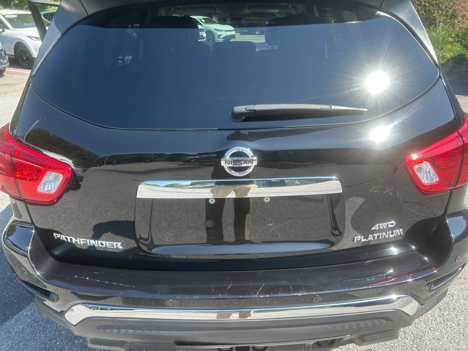 Used 2019 Nissan Pathfinder Platinum AWD/4WD image 14