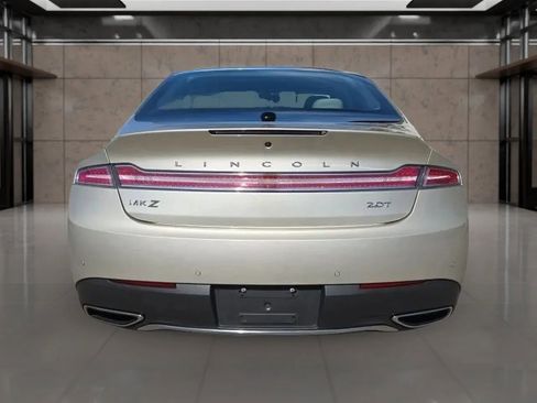 Used 2017 Lincoln MKZ Reserve FWD image 8