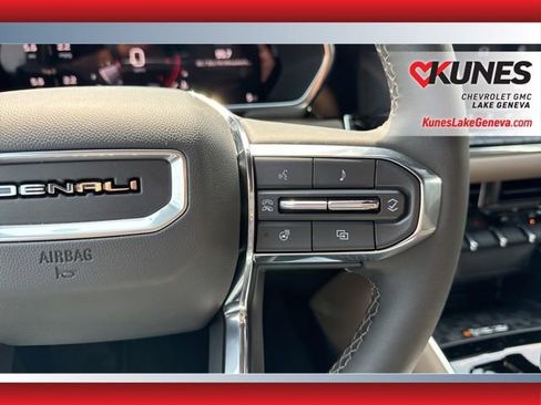 New 2025 GMC Canyon Denali image 44