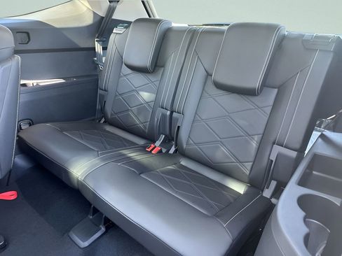 New 2026 Volkswagen Atlas SE image 24