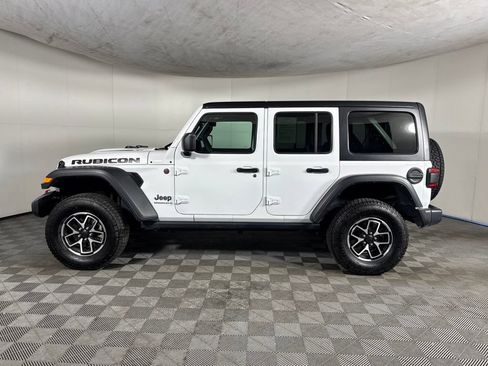 Certified 2025 Jeep Wrangler Unlimited Rubicon AWD/4WD image 14