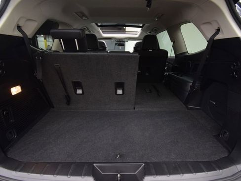 Used 2021 Subaru Ascent Limited w/ Technology Package image 32